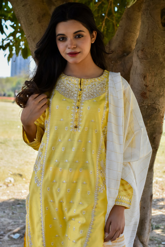 Blush Elegance Yellow