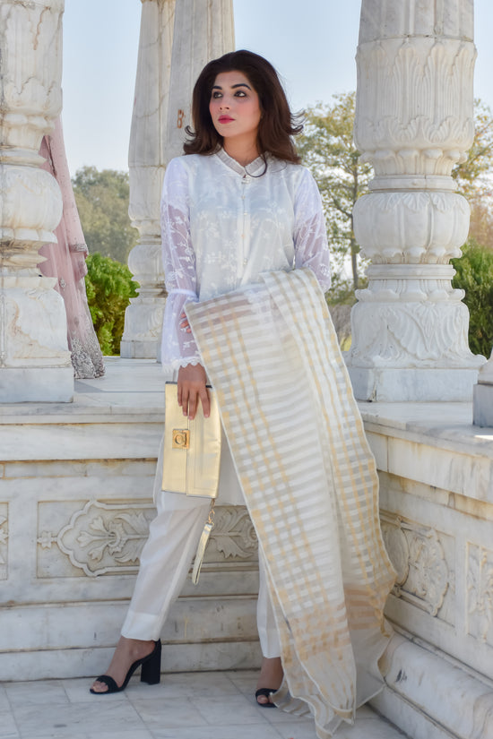 Ivory Luxe